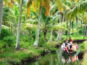 Kochi, Kumarakom, Alleppey, Munnar, Thekkady, Madurai,